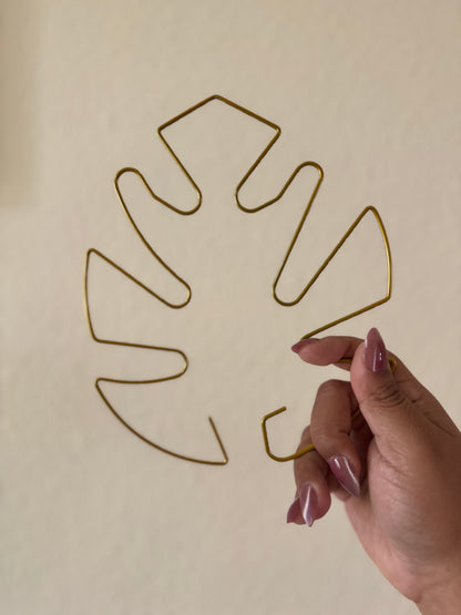 Monstera Leaf Stem Support